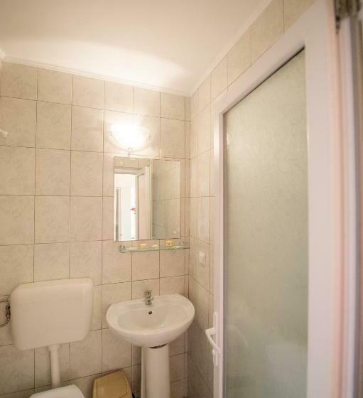 스탠다드 룸, Voila Mamaia