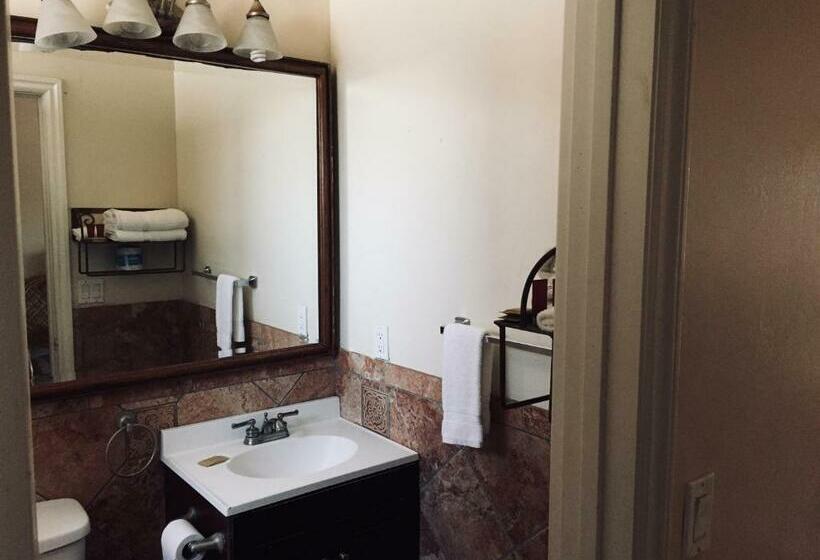 스탠다드 룸, The Shores Inn