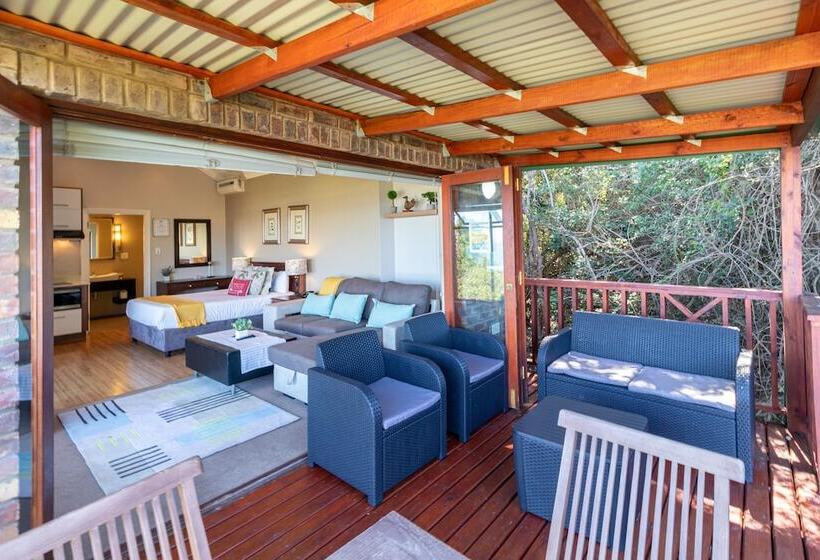 オーシャンビューデラックスステューディオ, Under The Boardwalk B&b Guest House