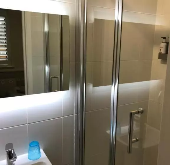 Standard Yhden Hengen Huone, Harriet House B&b