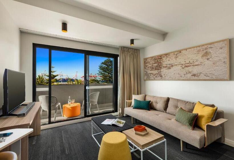 침실 1개 이그제큐티브 아파트, Quest Fremantle