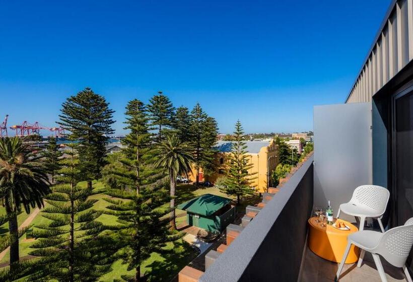 침실 1개 이그제큐티브 아파트, Quest Fremantle