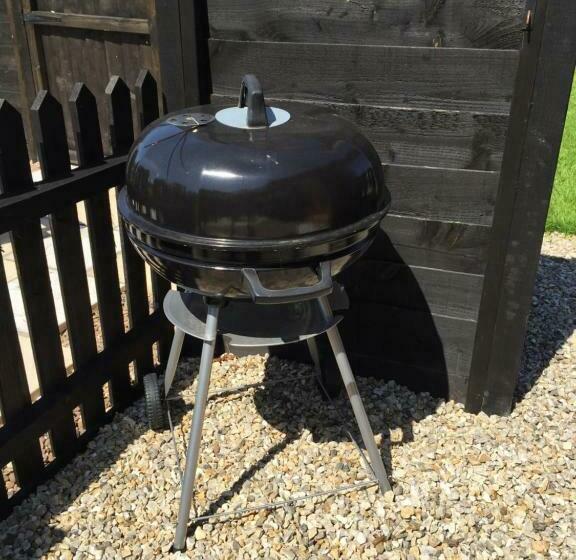 חדר דלוקס, Riverside House