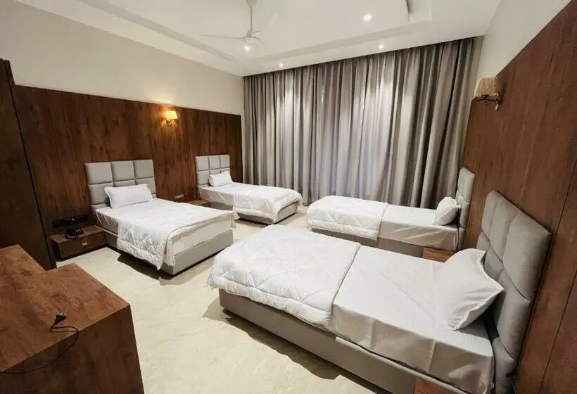 Perhesviitti, Gaurison Hotel & Resorts