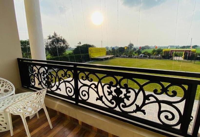 Номер Deluxe с Балконом, Gaurison Hotel & Resorts