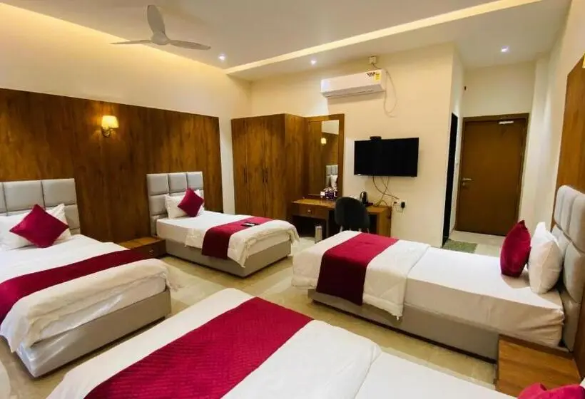 Deluxe Neljän Hengen Huone, Gaurison Hotel & Resorts