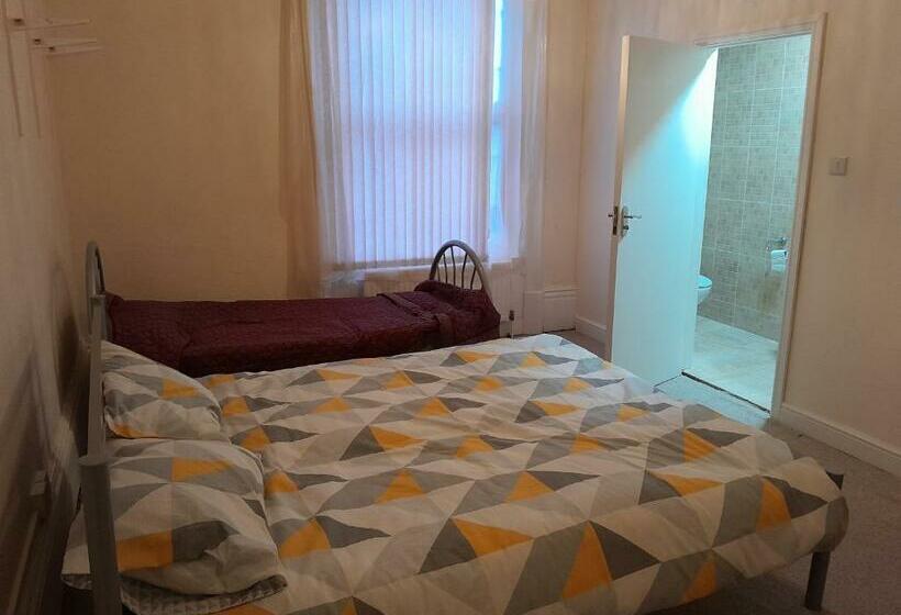 Номер Стандарт Трехместный, Falcon Villa
