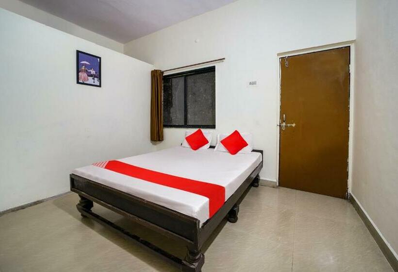 Трехместный Номер Классика, Oyo Flagship Hotel The Grand Lotus