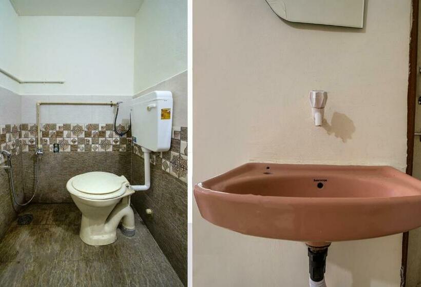 חדר קלאסי לשלושה, Oyo Flagship Hotel The Grand Lotus