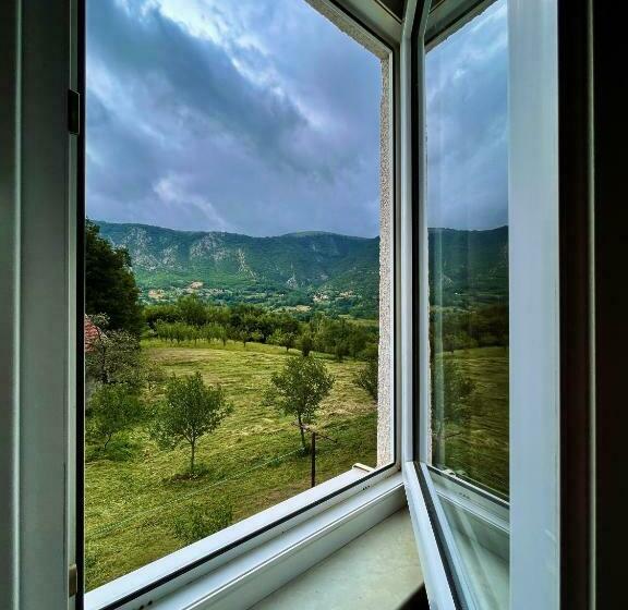 اتاق استاندارد با چشم‌انداز باغ, Kuća Za Odmor Bilić