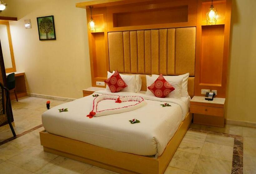 带大床的标准间, A R Thangakottai