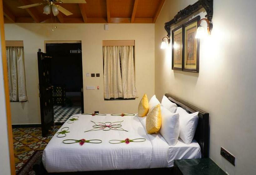 标准间内部标间, A R Thangakottai