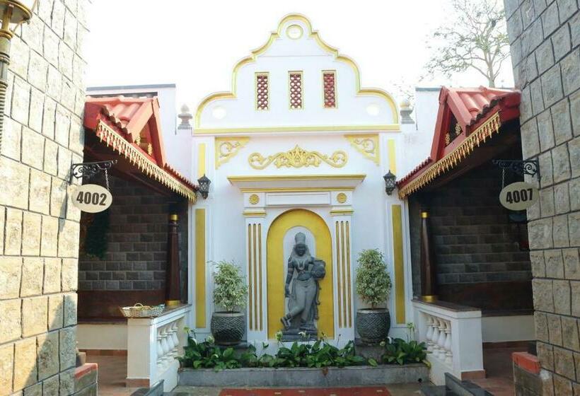 套房配有游泳池, A R Thangakottai