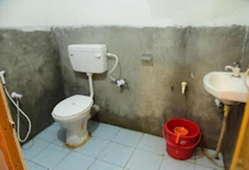 חדר אקונומי, Paradise Inn