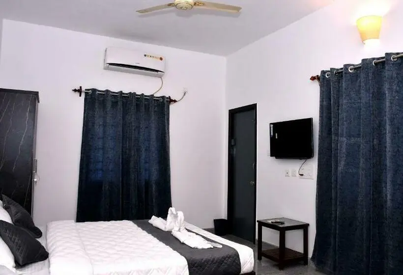 バルコニー付きデラックスルーム, Sizzling Inn Pondy