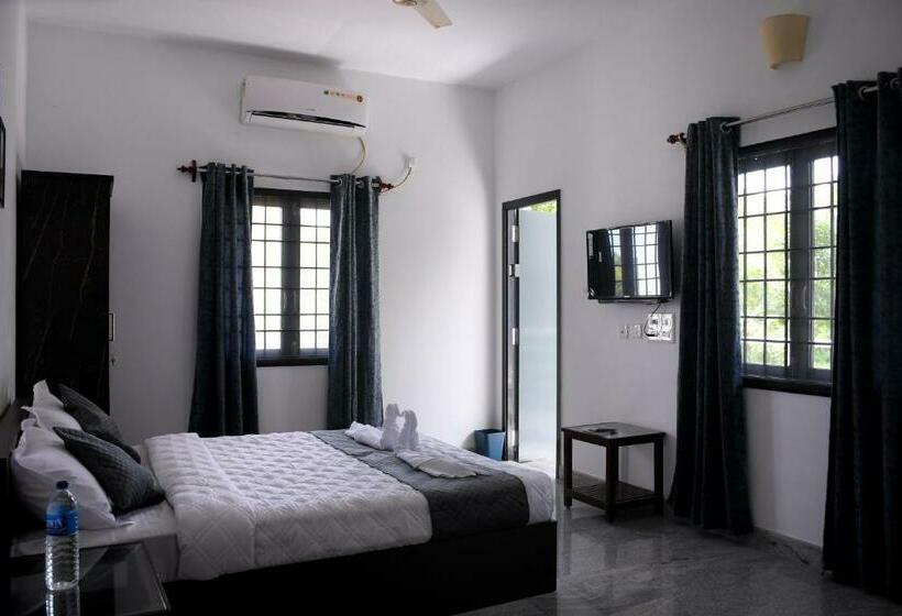 带阳台的豪华间, Sizzling Inn Pondy