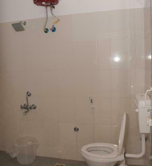 带阳台的豪华间, Sizzling Inn Pondy