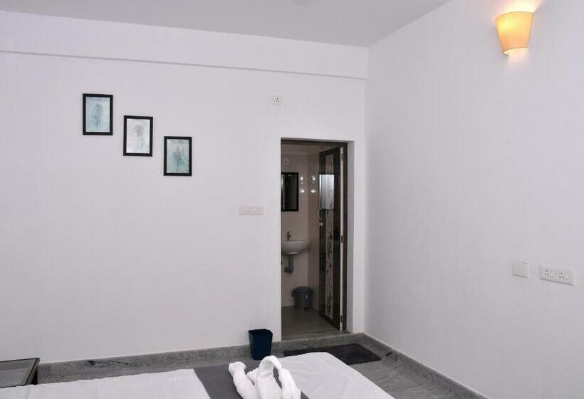 标准间, Sizzling Inn Pondy