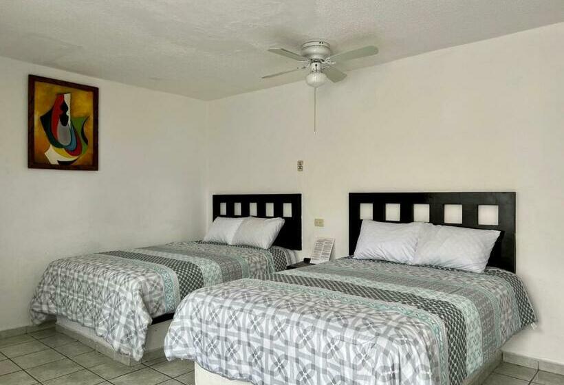 غرفة عائلية, Villa 12