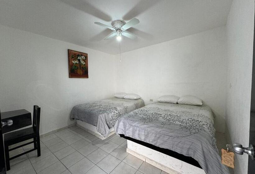 غرفة عائلية, Villa 12