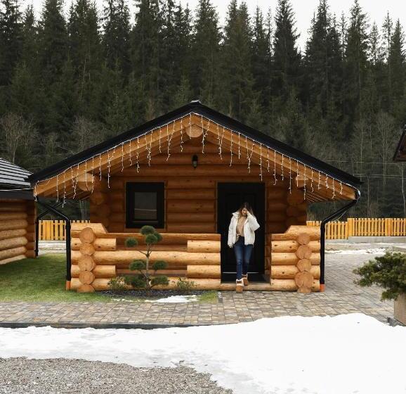 Quarto Deluxe Cama King, Hanul și Păstrăvăria țibău