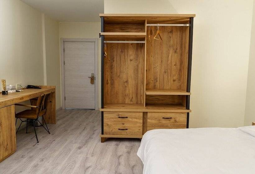 标准间, Grand 464