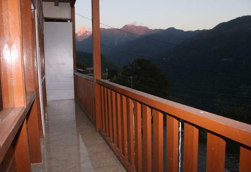 غرفة عائلية مطلّة علي الجبل, Mannat Sach Pass