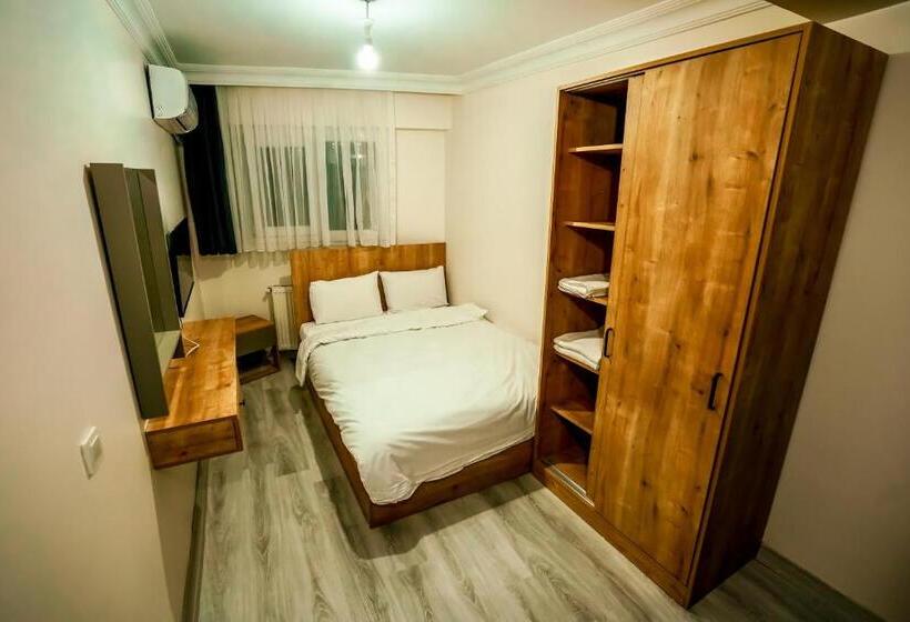 اتاق لوکس با تخت بزرگ, Neva Residence