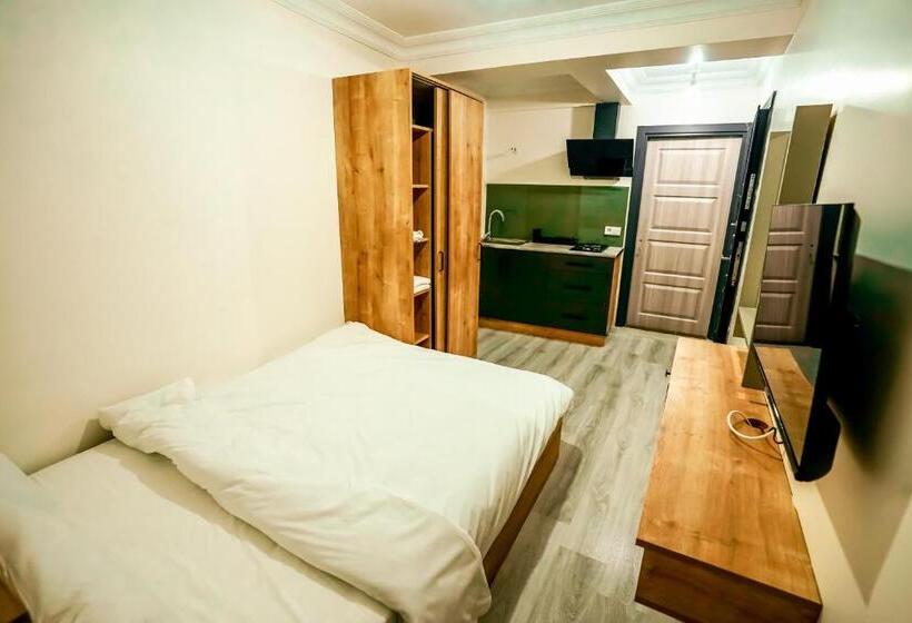 اتاق لوکس با تخت بزرگ, Neva Residence