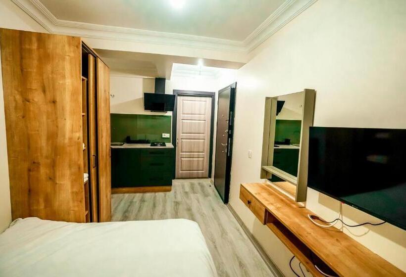 اتاق لوکس با تخت بزرگ, Neva Residence