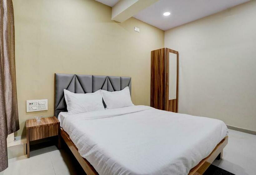 חדר קלאסי לשלושה, Oyo Hotel 7 Star