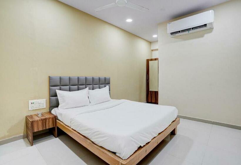 חדר קלאסי לשלושה, Oyo Hotel 7 Star