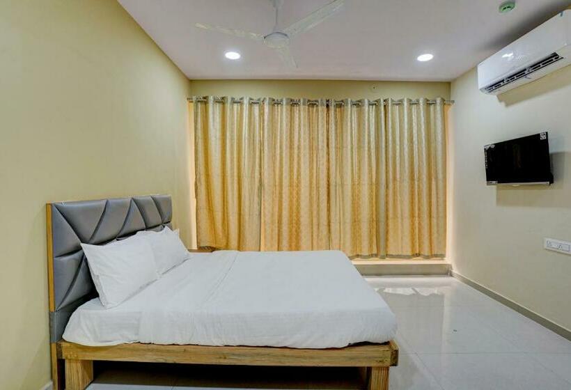 Трехместный Номер Классика, Oyo Hotel 7 Star