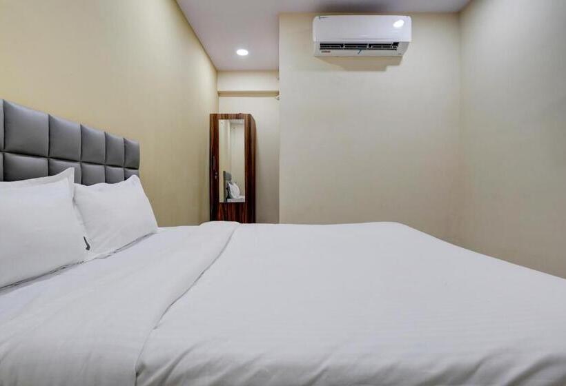 חדר קלאסי לשלושה, Oyo Hotel 7 Star