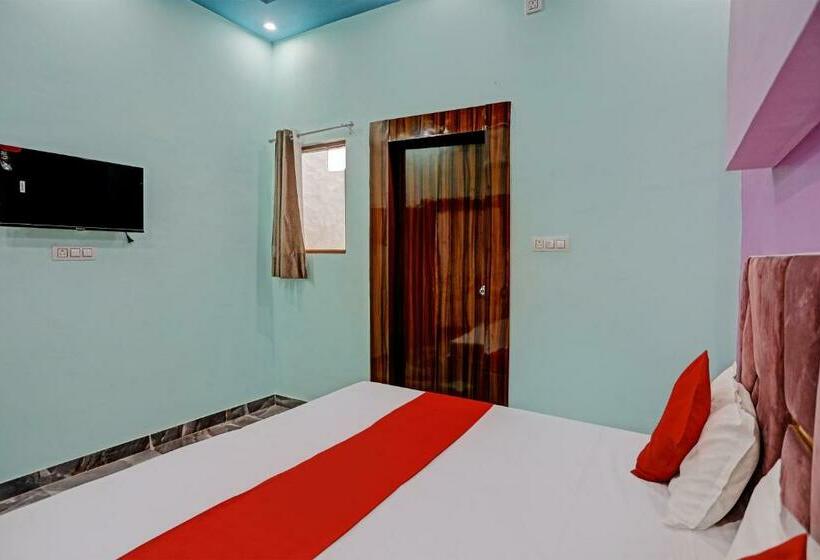 חדר קלאסי לשלושה, Oyo Flagship The Majestic