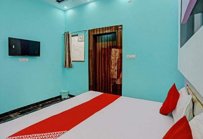 חדר קלאסי לשלושה, Oyo Flagship The Majestic