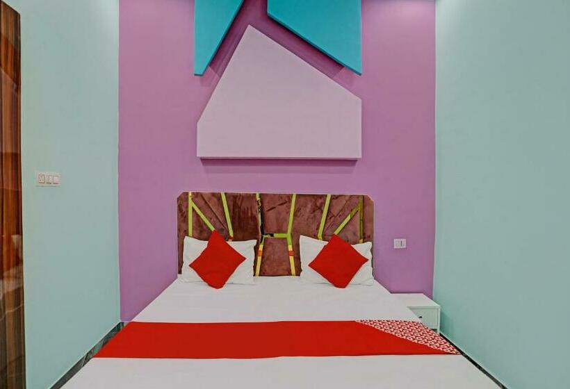 חדר קלאסי לשלושה, Oyo Flagship The Majestic