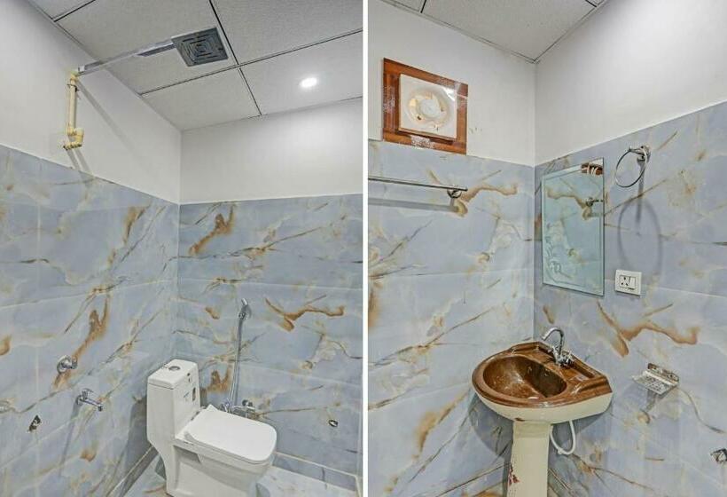 חדר קלאסי לשלושה, Oyo Flagship The Majestic