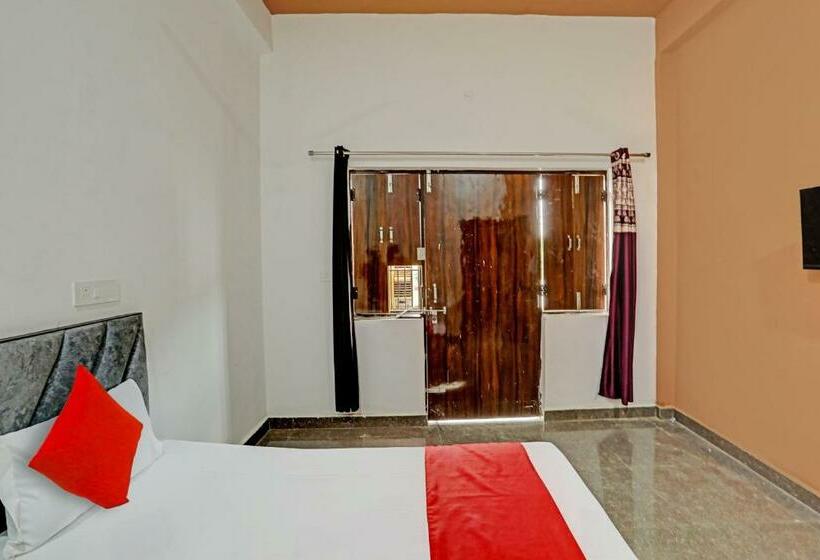 חדר קלאסי לשלושה, Oyo Flagship Hotel Expressway Inn