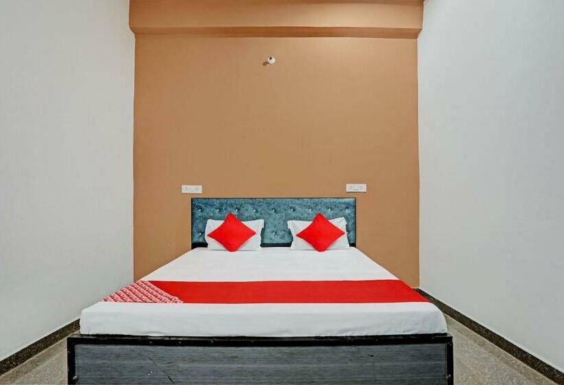 Трехместный Номер Классика, Oyo Flagship Hotel Expressway Inn