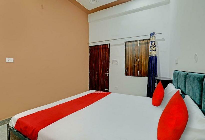 חדר קלאסי לשלושה, Oyo Flagship Hotel Expressway Inn