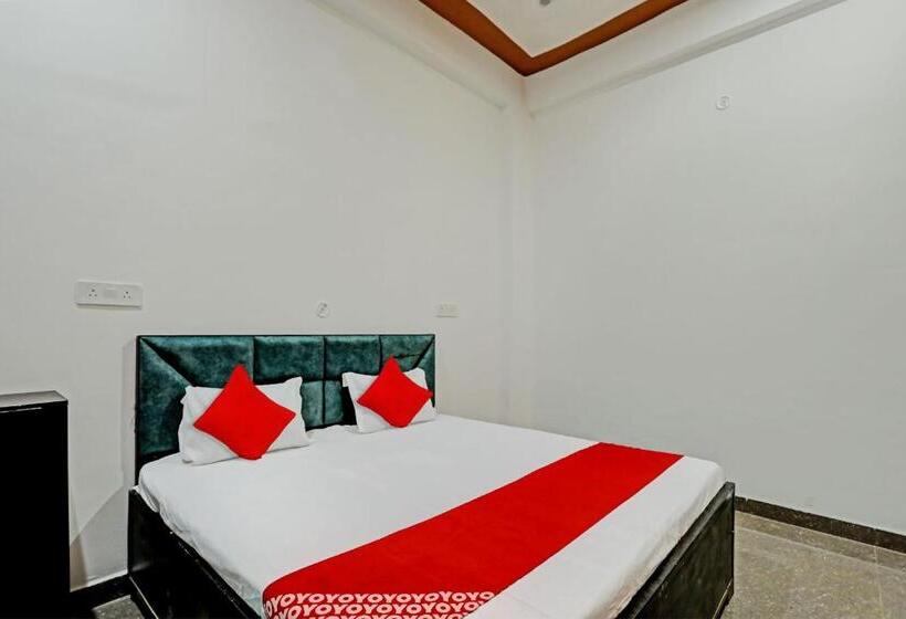 Трехместный Номер Классика, Oyo Flagship Hotel Expressway Inn