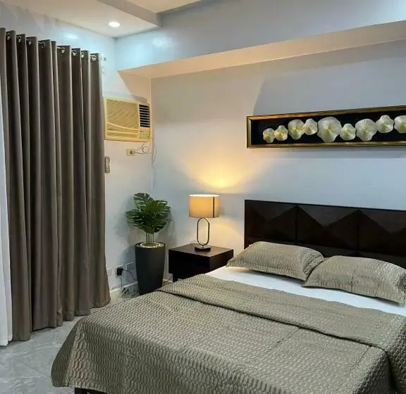 Deluxe Kolmen Hengen Huone, A Touch Of Class Inn San Juan City Nr Ortigas, Bgc
