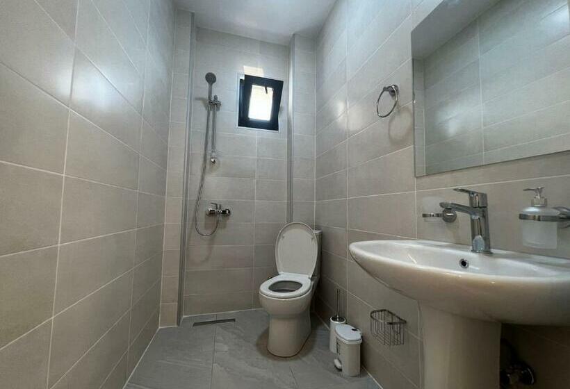 اتاق استاندارد با چشمانداز باغ, Heart Hotel Gonio