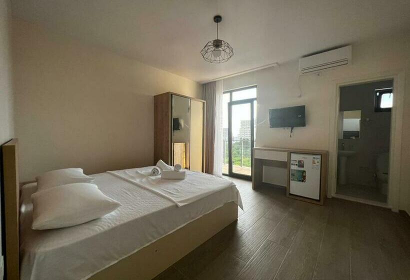 اتاق استاندارد با چشمانداز باغ, Heart Hotel Gonio