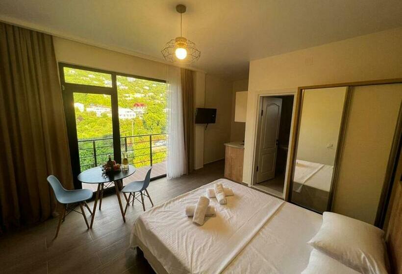 اتاق استاندارد با چشمانداز کوهستان, Heart Hotel Gonio