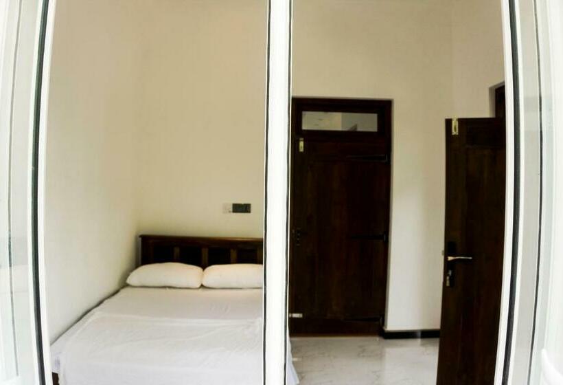 スタンダードシングルルーム, Uthayam Guest House