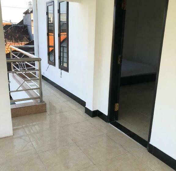 스탠다드 발코니 룸, Nomad Tropical Hostel Canggu