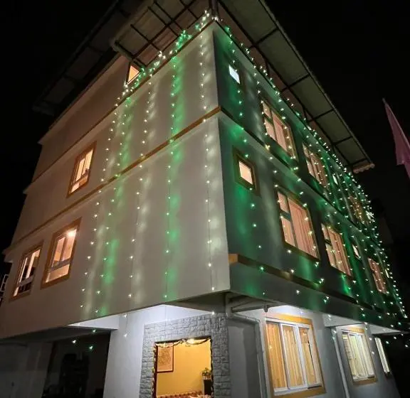 スーペリアファミリールーム, Little Sikkim Inn