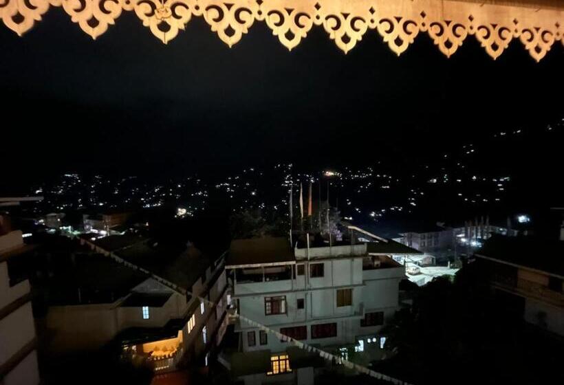 高级家庭房间, Little Sikkim Inn